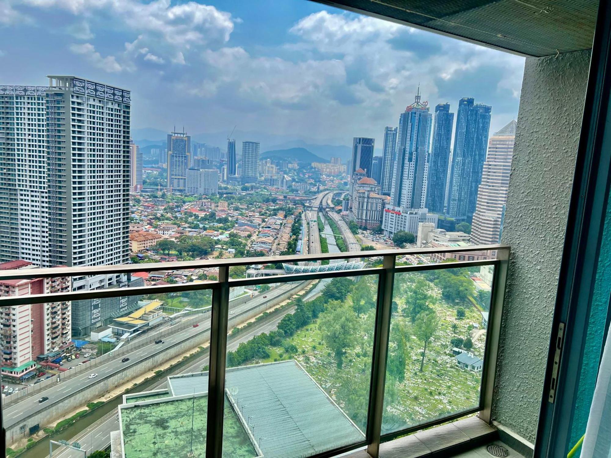 Summer Suites Near Klcc Kuala Lumpur Exterior photo