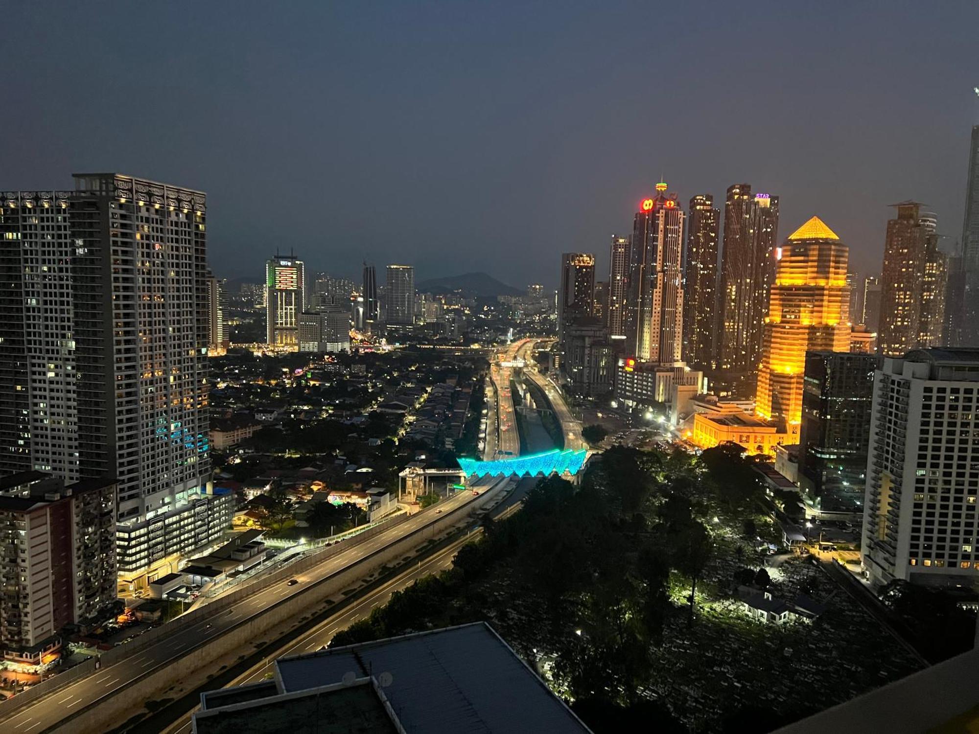 Summer Suites Near Klcc Kuala Lumpur Exterior photo
